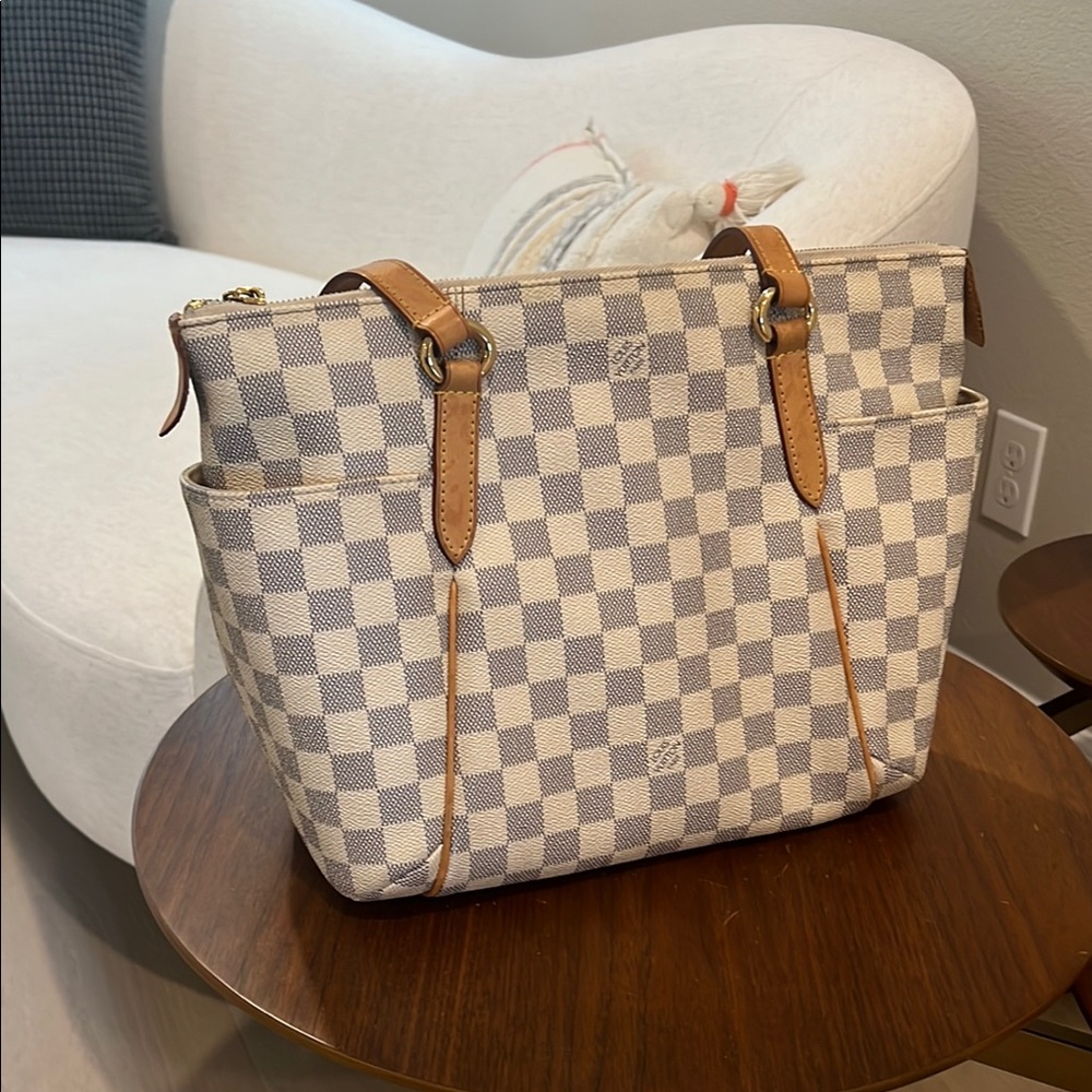 Louis Vuitton Damier Azur Totally MM